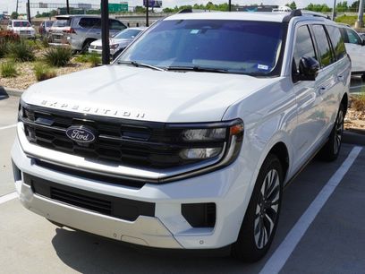 Used 2025 Ford Expedition Platinum w/ Driver's Package