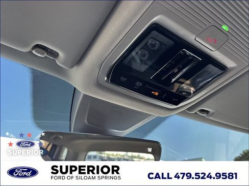 Used 2025 Volkswagen Atlas SEL AWD/4WD image 41
