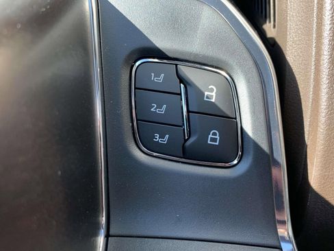 New 2025 Ford F250 King Ranch w/ Chrome Package image 18