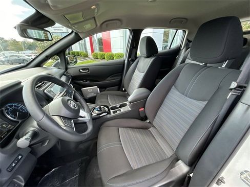 Used 2024 Nissan Leaf SV Plus image 11