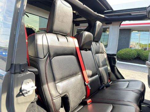 Used 2020 Jeep Wrangler Unlimited Rubicon w/ Quick Order Package 28Y Recon AWD/4WD image 39