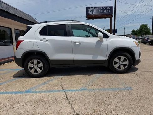 Used 2015 Chevrolet Trax LT w/ LT Plus Package AWD/4WD image 4