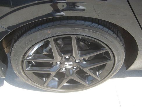 Used 2023 Honda Civic Sport image 8