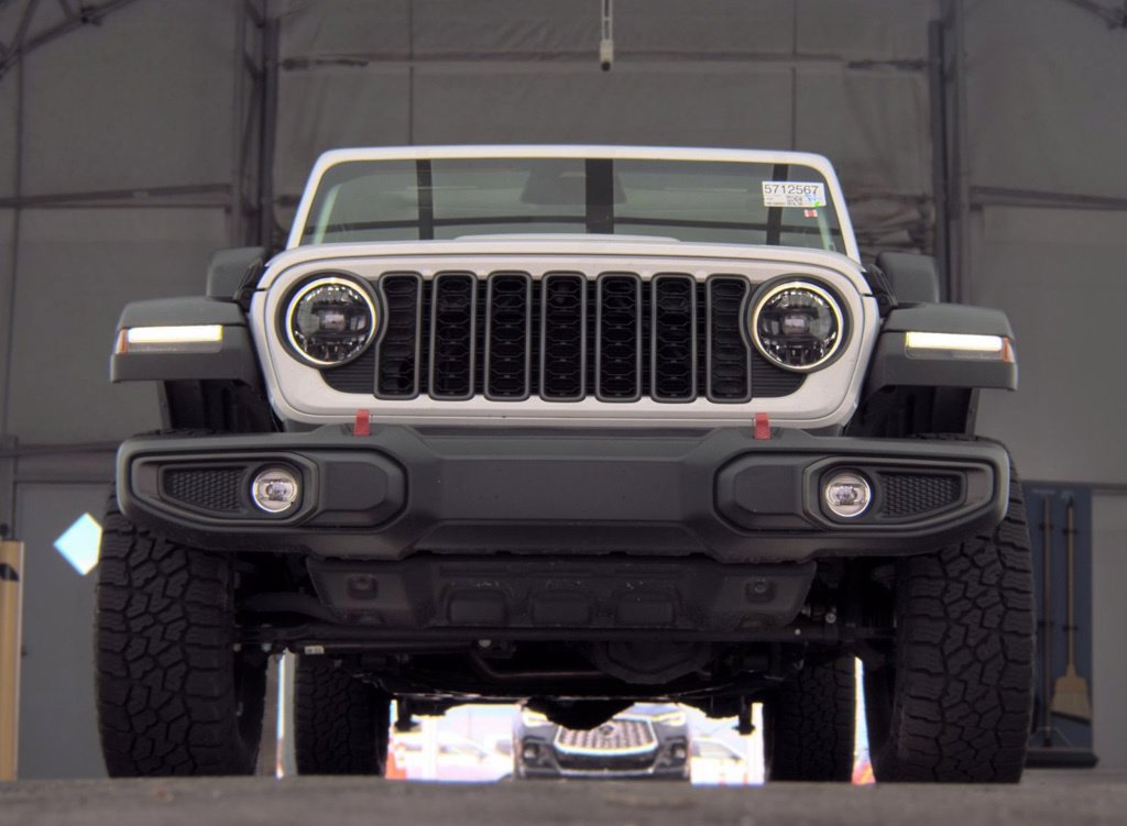 Used 2026 Jeep Gladiator Rubicon AWD/4WD image 5