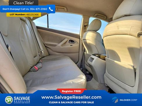 Used 2010 Toyota Camry Sedan image 13
