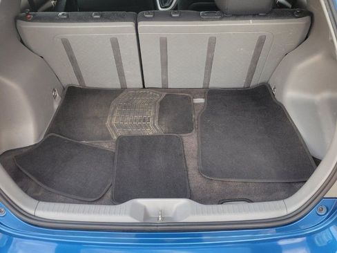 Used 2010 Toyota Matrix S image 10