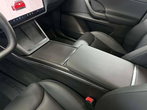 Used 2022 Tesla Model X Plaid image 25