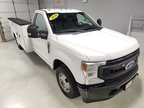 Used 2020 Ford F350 XL w/ Power Equipment Group RWD image 2
