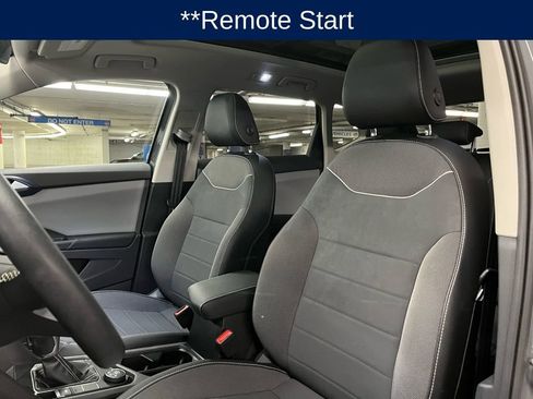 Used 2023 Volkswagen Taos SE w/ Panoramic Sunroof Package image 18