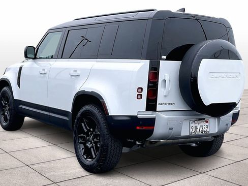 Used 2025 Land Rover Defender 110 S image 15