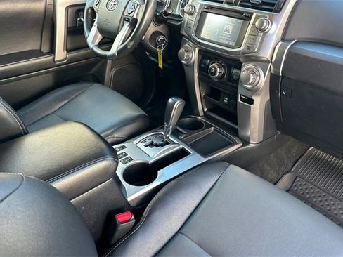 Used 2017 Toyota 4Runner SR5 Premium image 20