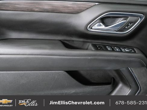 Used 2024 Chevrolet Suburban LT image 7