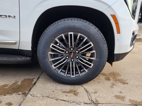 New 2026 GMC Yukon XL Elevation image 56