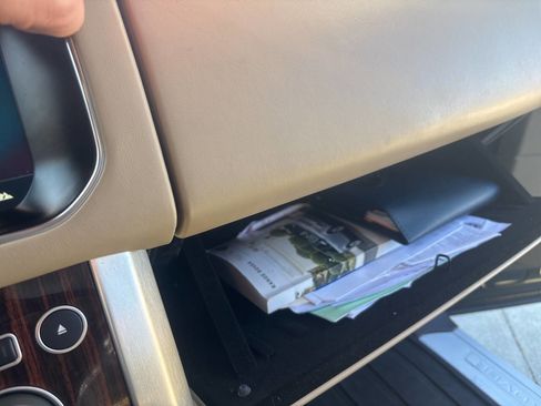 Used 2017 Land Rover Range Rover HSE image 81