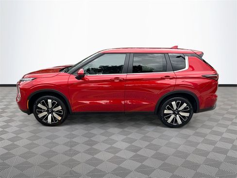 New 2026 Mitsubishi Outlander SE image 4