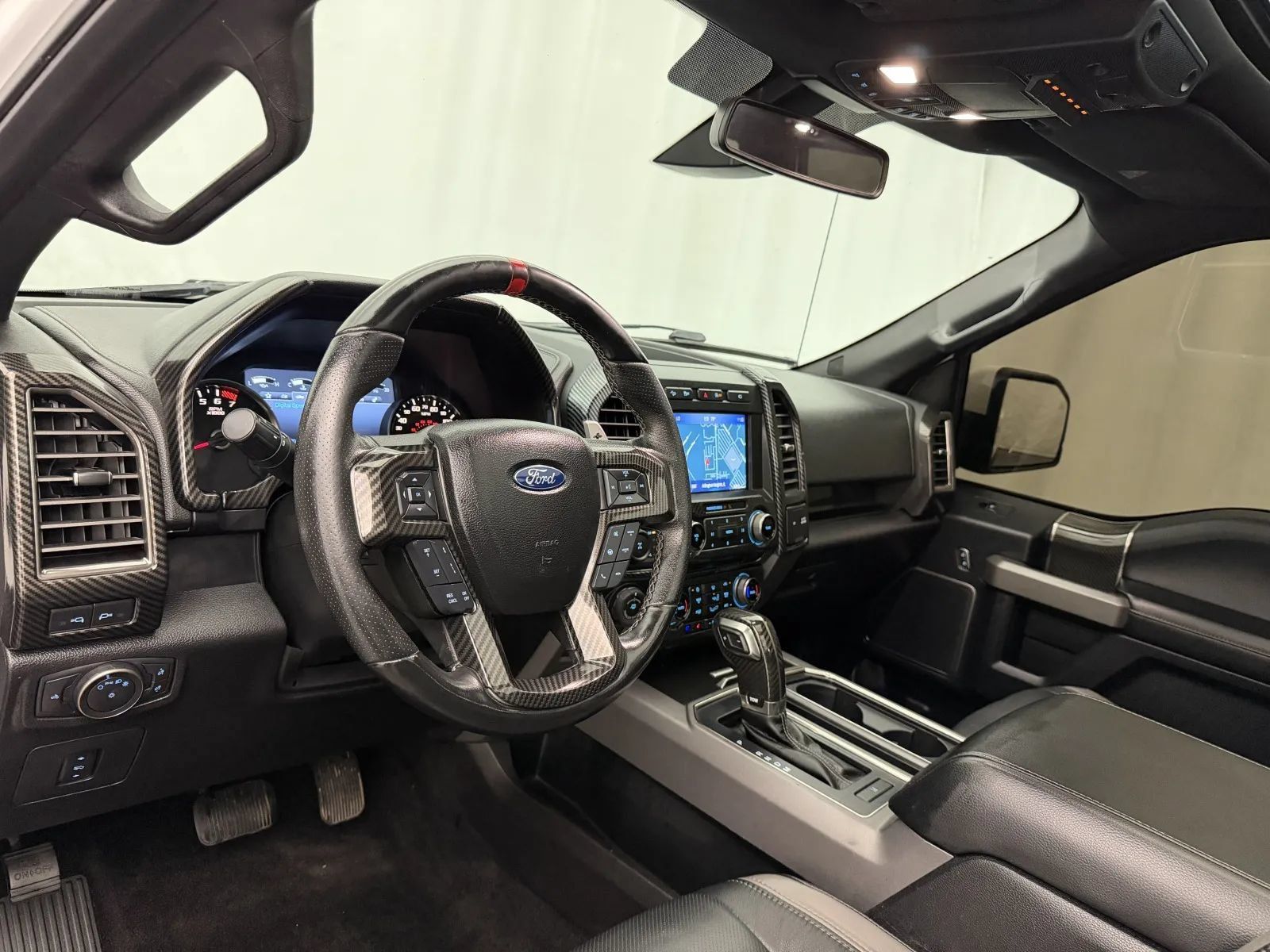 Used 2017 Ford F150 Raptor w/ Equipment Group 802A Luxury AWD/4WD image 12