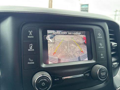 Used 2021 RAM 2500 Tradesman w/ Chrome Appearance Group image 33