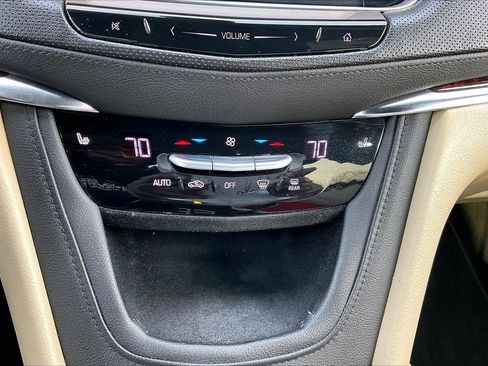 Used 2017 Cadillac XT5 Luxury w/ Driver Awareness Package image 20