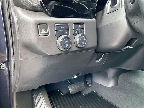 Used 2023 Chevrolet Silverado 1500 LT image 29