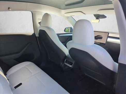 Used 2025 Tesla Model Y Performance AWD/4WD image 23