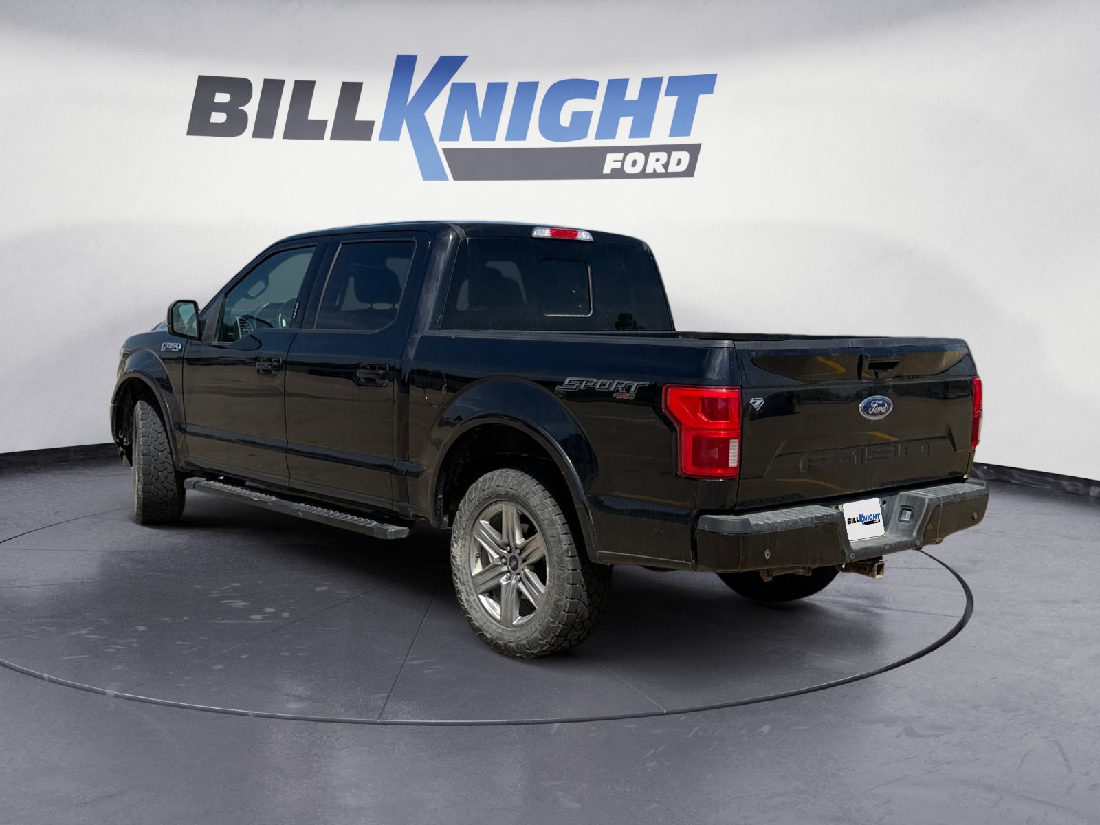 Used 2019 Ford F150 Lariat w/ Equipment Group 502A Luxury AWD/4WD image 3