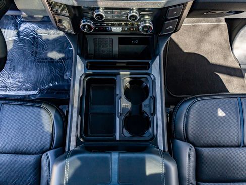 Used 2025 Ford F450 Platinum image 28