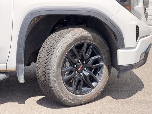 Used 2025 GMC Sierra 1500 Elevation AWD/4WD image 5