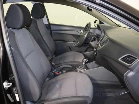 Used 2022 Hyundai Accent Limited image 19