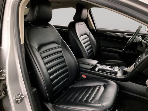 Used 2019 Ford Fusion SEL FWD image 8