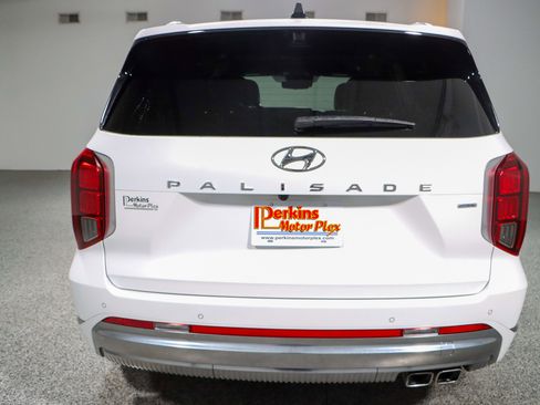 Used 2023 Hyundai Palisade Calligraphy image 8