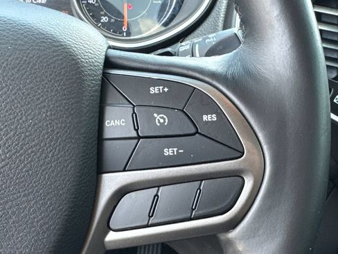 Used 2019 Jeep Cherokee Limited AWD/4WD image 26