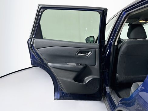 Used 2024 Nissan Rogue SV AWD/4WD image 25