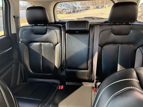 Used 2023 Jeep Grand Cherokee Limited image 23