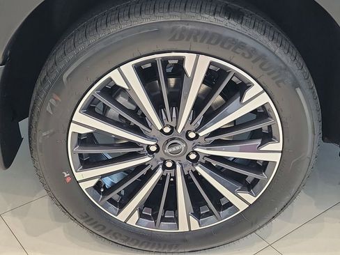 New 2026 Nissan Pathfinder Platinum w/ Cargo Package FWD image 3
