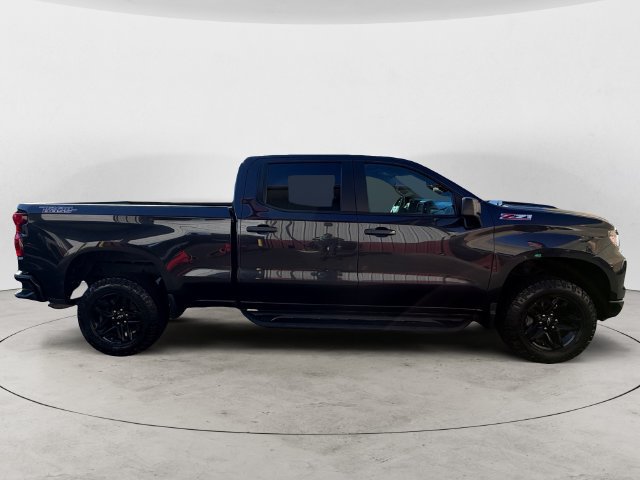 Used 2022 Chevrolet Silverado 1500 Custom Trail Boss w/ LPO, Dark Essentials Package AWD/4WD image 4