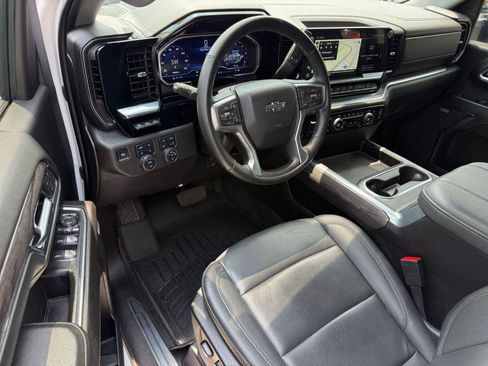 Used 2024 Chevrolet Silverado 2500 LTZ w/ LTZ Plus Package AWD/4WD image 15
