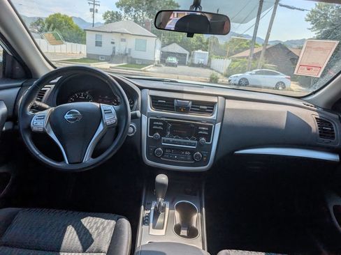Used 2016 Nissan Altima 2.5 SV FWD image 8