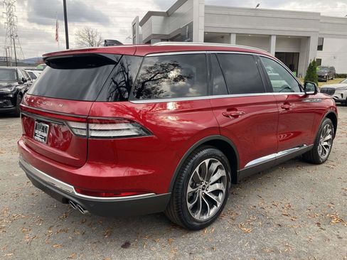 New 2025 Lincoln Aviator AWD w/ Equipment Group 101A image 3