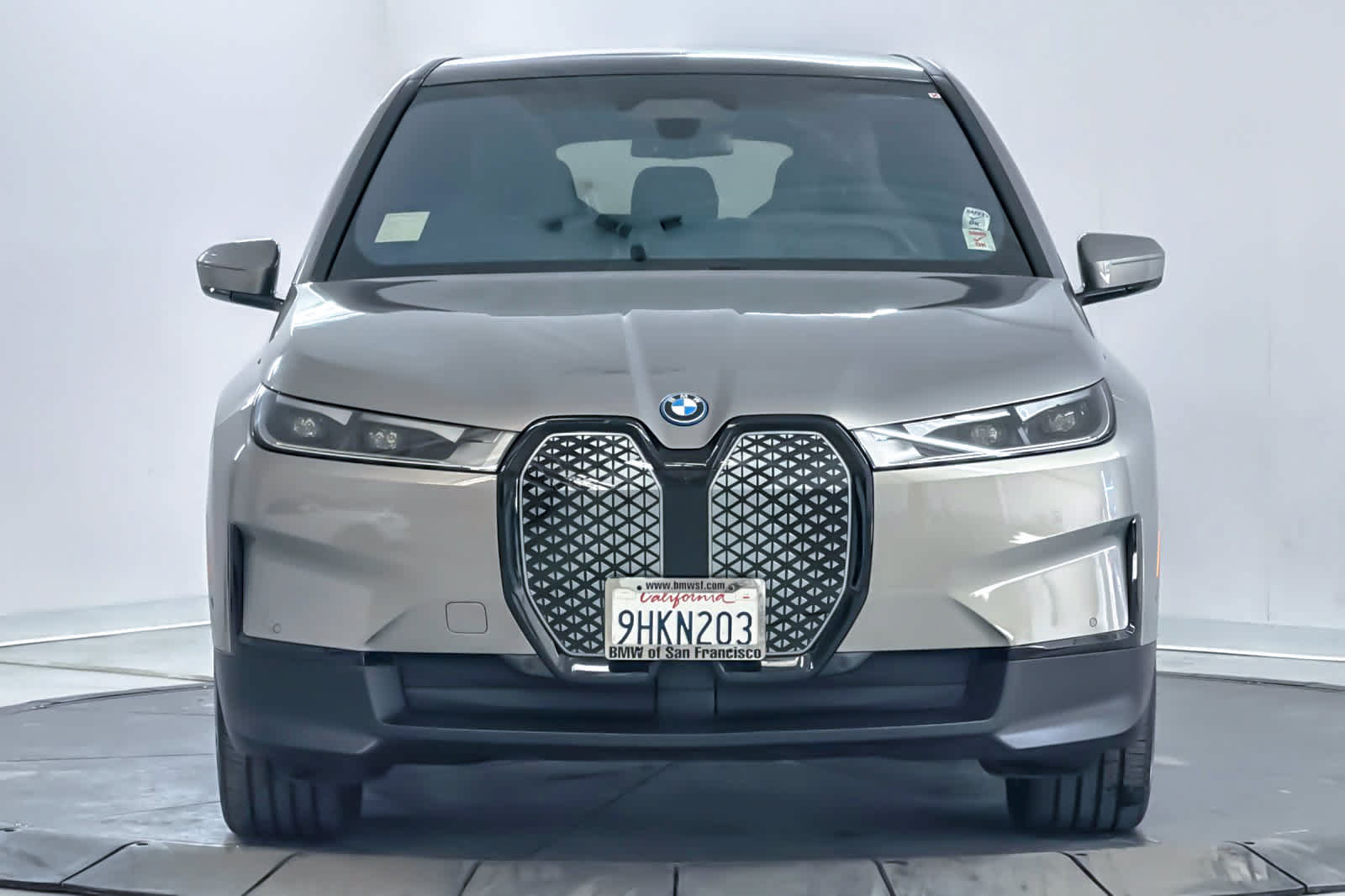 Used 2024 BMW iX xDrive50 w/ Convenience Package AWD/4WD image 10