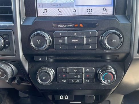 Used 2018 Ford F150 XLT w/ Equipment Group 302A Luxury AWD/4WD image 23