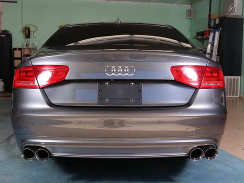 Used 2014 Audi S8 AWD/4WD image 29