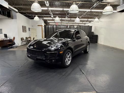Used 2018 Porsche Macan image 4
