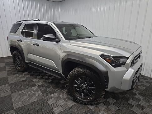 Used 2025 Toyota 4Runner SR5 AWD/4WD image 7