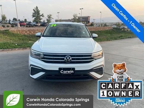Used 2024 Volkswagen Tiguan SE AWD/4WD image 2