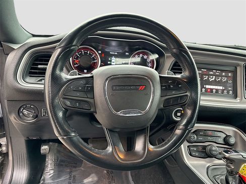 Used 2022 Dodge Challenger GT image 11