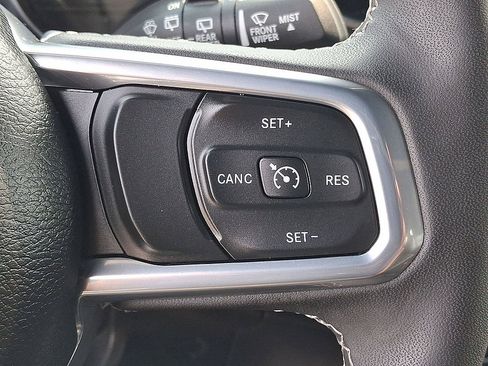 Used 2023 Jeep Wrangler Unlimited Sahara w/ Cold Weather Group AWD/4WD image 24