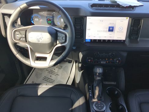 New 2025 Ford Bronco Badlands image 45