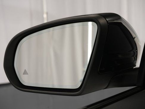Used 2022 Mercedes-Benz GLC 300 4MATIC Coupe image 26