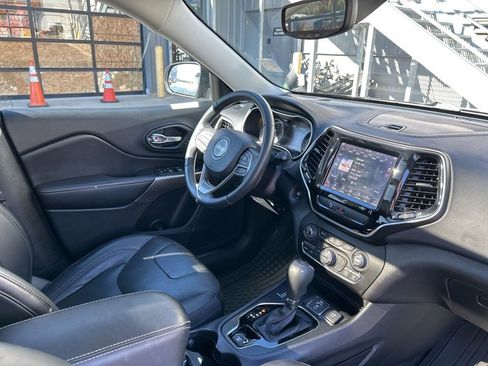 Used 2019 Jeep Cherokee Limited image 41