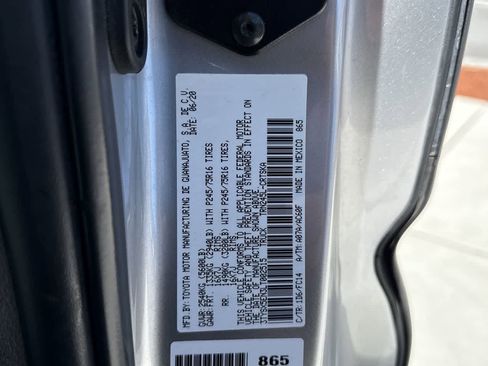 Used 2020 Toyota Tacoma SR5 w/ SR5 Appearance Package (SM) AWD/4WD image 24
